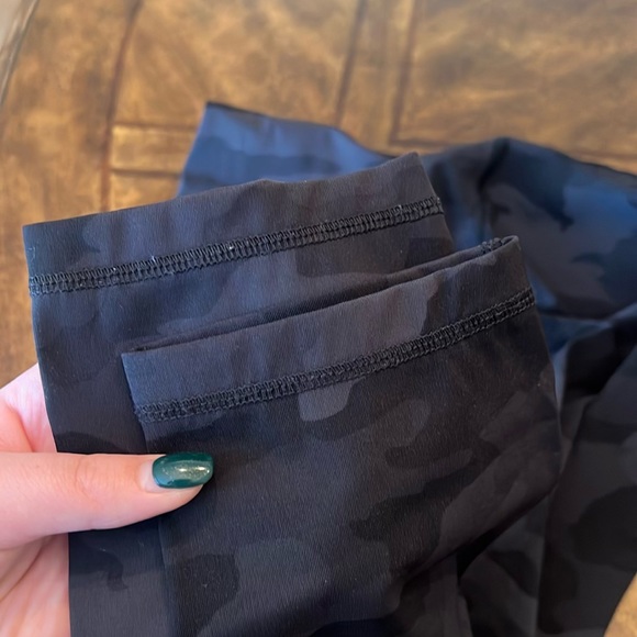 Lululemon Camo Wunder Under Leggings - Picture 5 of 5